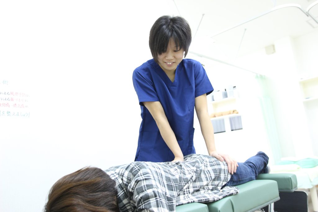 奈良県生駒市えだ鍼灸整骨院・整体院で骨盤矯正を受けて腰痛(鈍痛)を治す